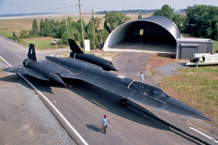 Lockheed SR-71 Blackbird (Velocità massima: 3729 km/h)